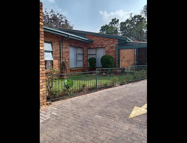 3 BEDROOM SIMPLEX FOR SALE IN DALPARK EXT 1